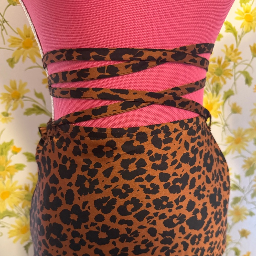 NEW Dress Forum Stylish Animal Print Midi Skirt size M - Picture 12 of 15